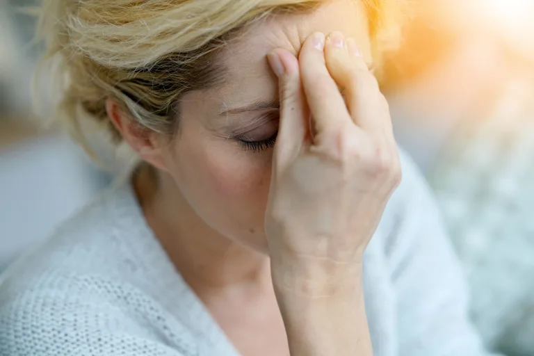 Migrena: objawy, przyczyny i diagnoza. Jakie badania wykonać?